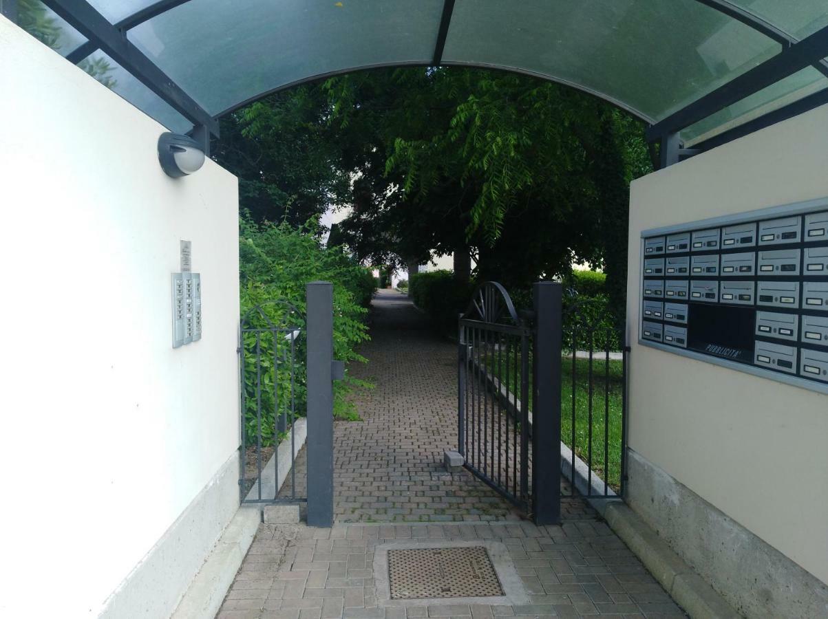 Willa Designcontrodesign Desenzano del Garda Zewnętrze zdjęcie