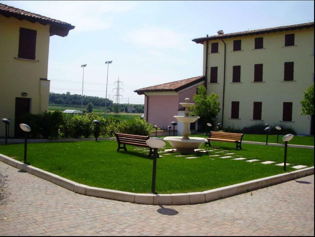 Willa Designcontrodesign Desenzano del Garda Zewnętrze zdjęcie