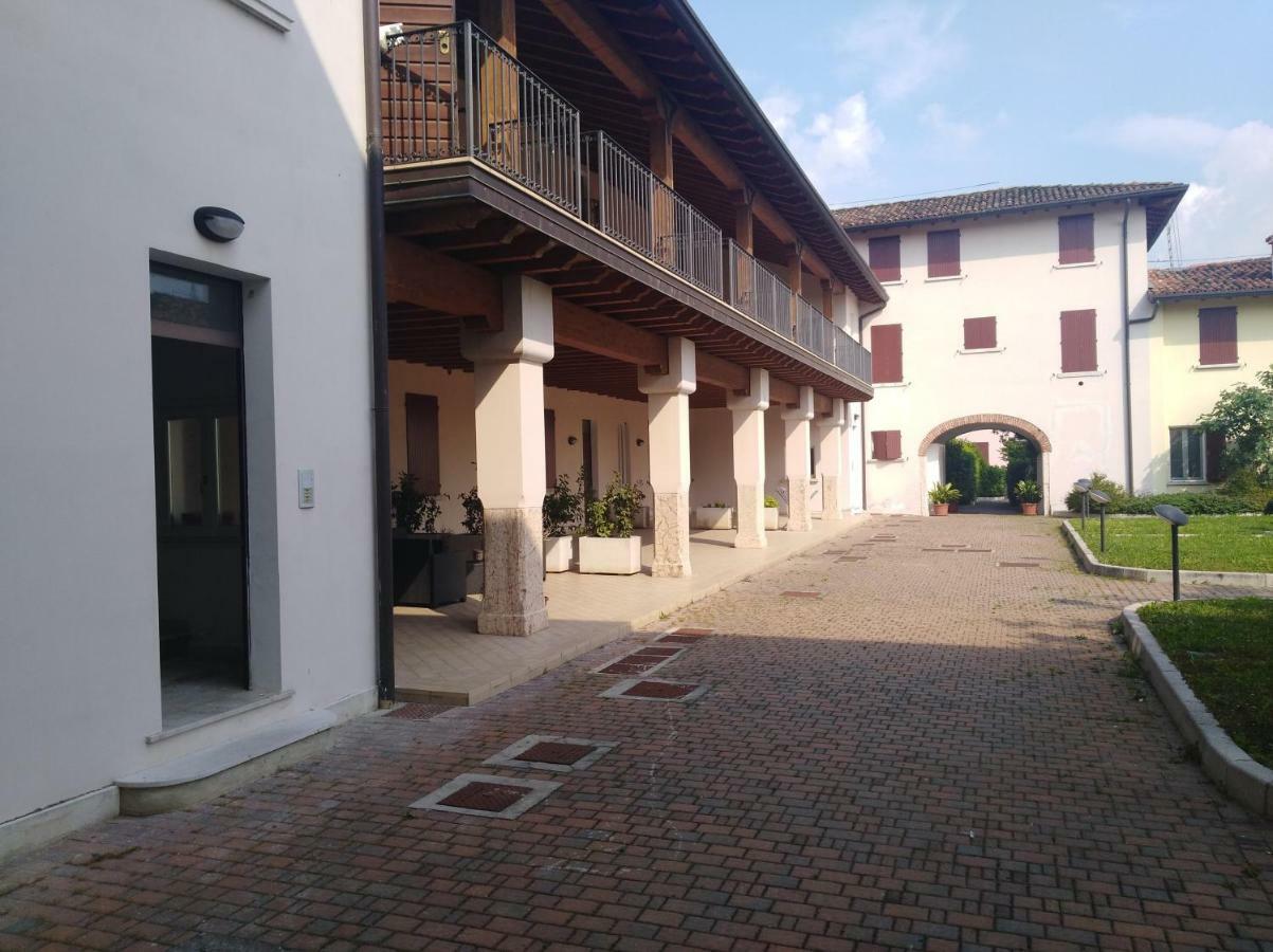 Willa Designcontrodesign Desenzano del Garda Zewnętrze zdjęcie